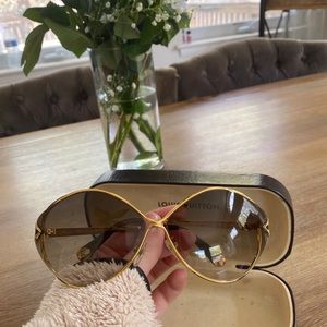 LOUIS VUITTON SUNGLASSES